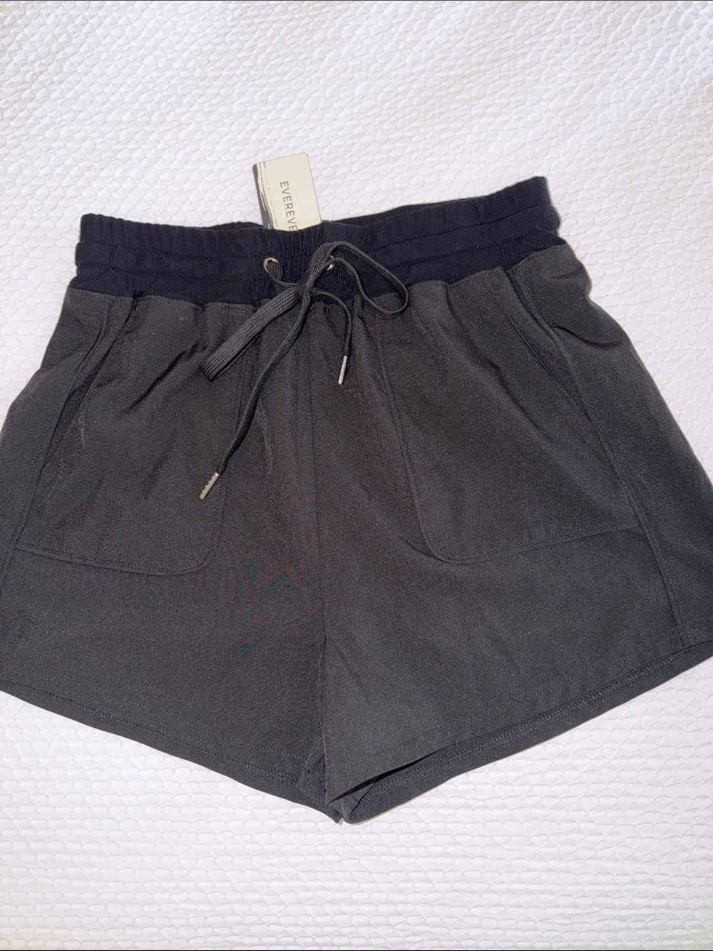 Evereve Scout Black Athletic Drawstring Shorts. NWT